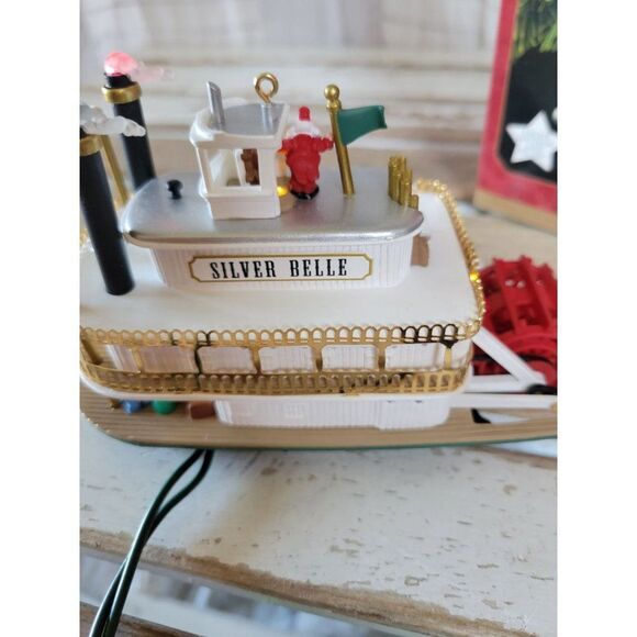 Hallmark Santa's showboat 1997 tournament Xmas tree - Picture 3 of 8